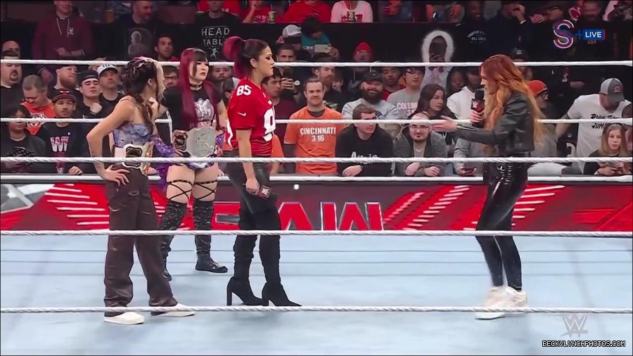 WWE_Monday_Night_RAW_2023_01_16_720p_HDTV_x264-Star_mp4_002708166.jpg