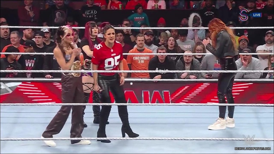 WWE_Monday_Night_RAW_2023_01_16_720p_HDTV_x264-Star_mp4_002733766.jpg