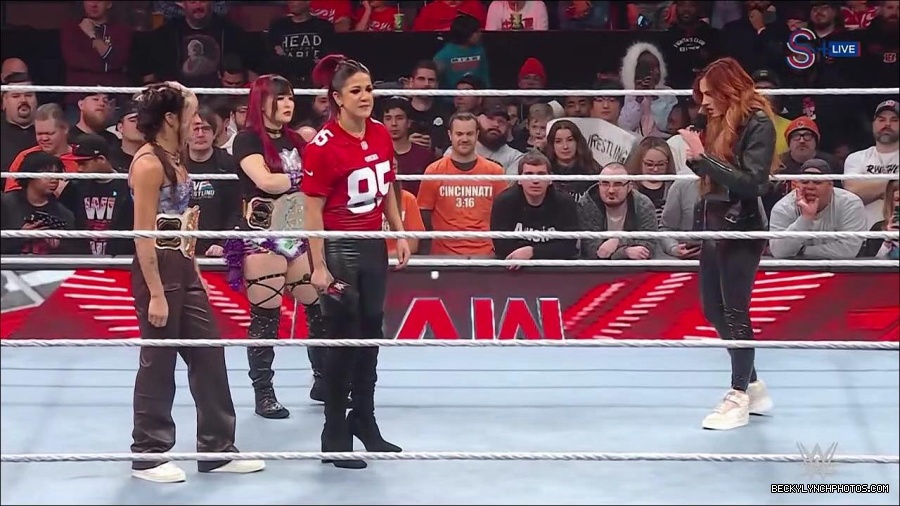 WWE_Monday_Night_RAW_2023_01_16_720p_HDTV_x264-Star_mp4_002734966.jpg