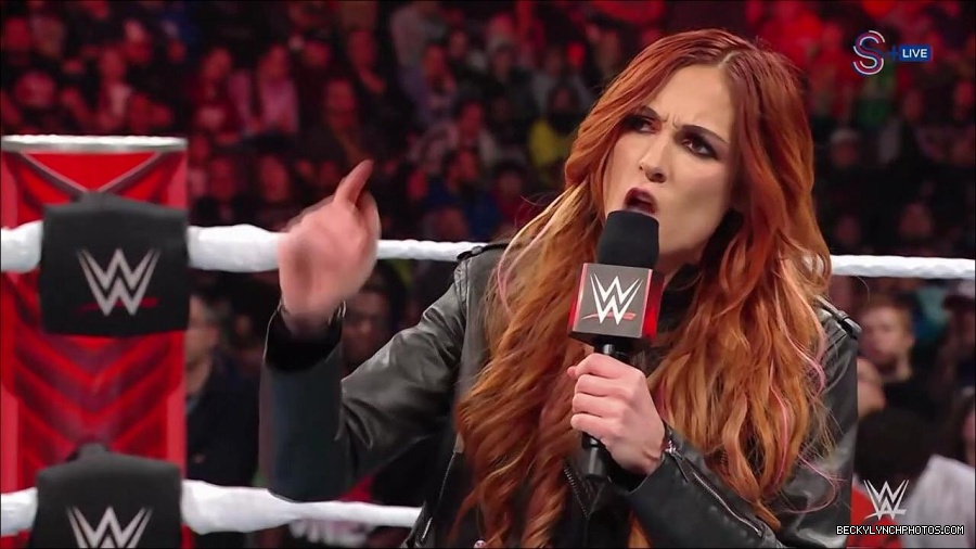 WWE_Monday_Night_RAW_2023_01_16_720p_HDTV_x264-Star_mp4_002746166.jpg