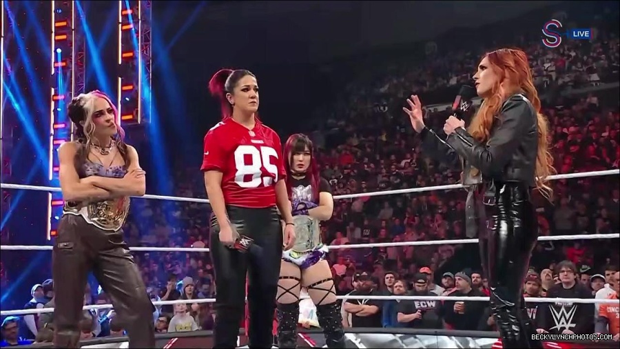 WWE_Monday_Night_RAW_2023_01_16_720p_HDTV_x264-Star_mp4_002757366.jpg