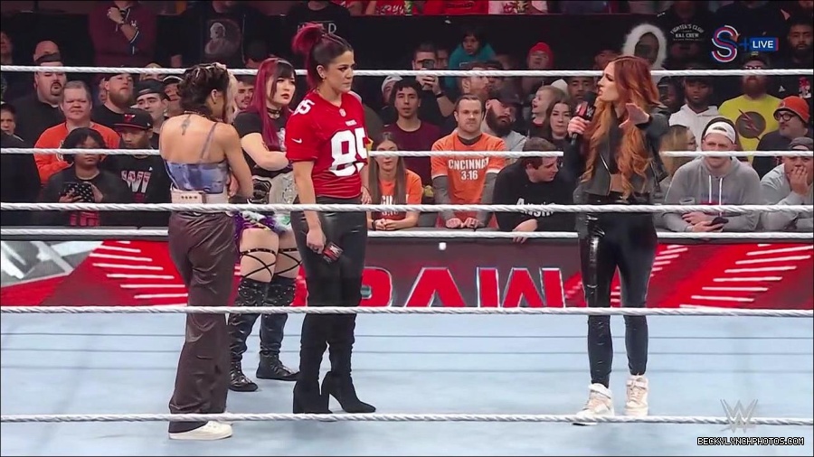 WWE_Monday_Night_RAW_2023_01_16_720p_HDTV_x264-Star_mp4_002768166.jpg