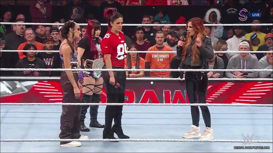 WWE_Monday_Night_RAW_2023_01_16_720p_HDTV_x264-Star_mp4_002777366.jpg