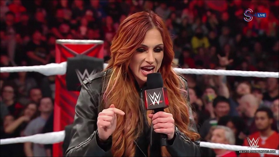 WWE_Monday_Night_RAW_2023_01_16_720p_HDTV_x264-Star_mp4_002784966.jpg