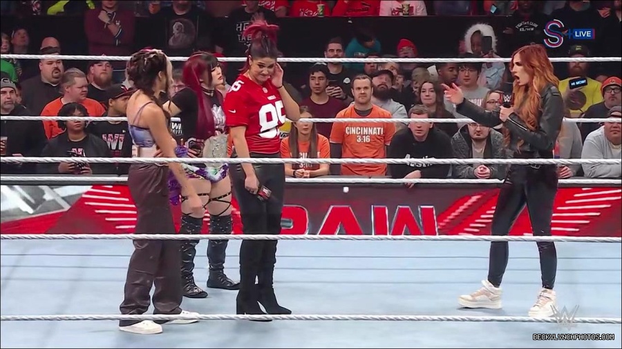 WWE_Monday_Night_RAW_2023_01_16_720p_HDTV_x264-Star_mp4_002800966.jpg
