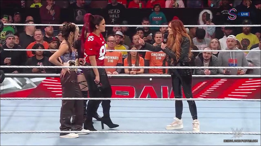 WWE_Monday_Night_RAW_2023_01_16_720p_HDTV_x264-Star_mp4_002820166.jpg