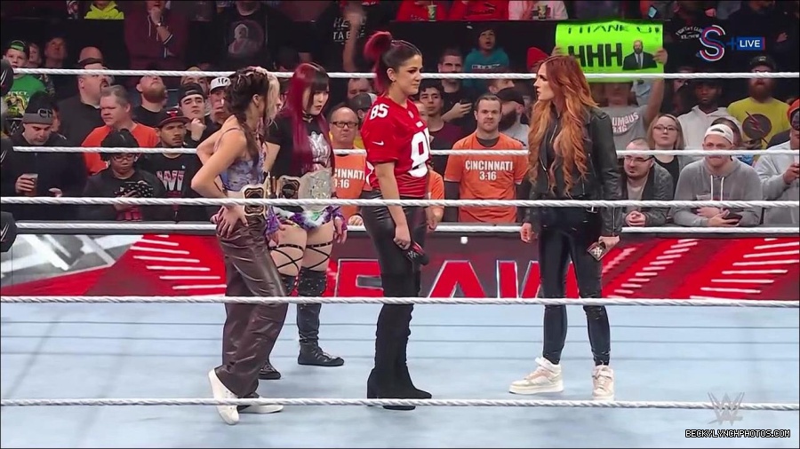 WWE_Monday_Night_RAW_2023_01_16_720p_HDTV_x264-Star_mp4_002826966.jpg