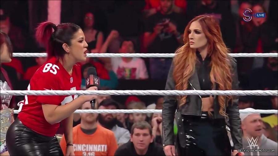 WWE_Monday_Night_RAW_2023_01_16_720p_HDTV_x264-Star_mp4_002838566.jpg