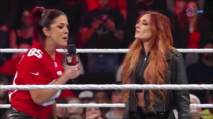 WWE_Monday_Night_RAW_2023_01_16_720p_HDTV_x264-Star_mp4_002846166.jpg