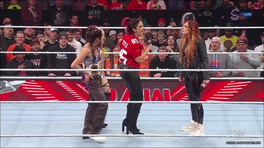 WWE_Monday_Night_RAW_2023_01_16_720p_HDTV_x264-Star_mp4_002867766.jpg