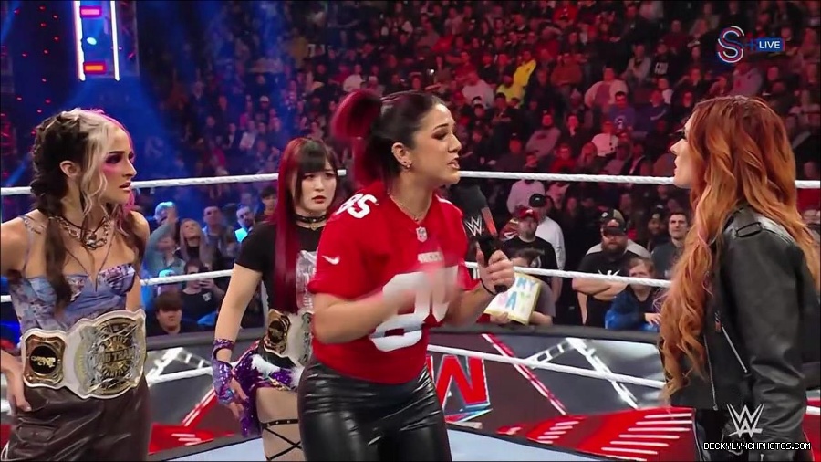 WWE_Monday_Night_RAW_2023_01_16_720p_HDTV_x264-Star_mp4_002870566.jpg
