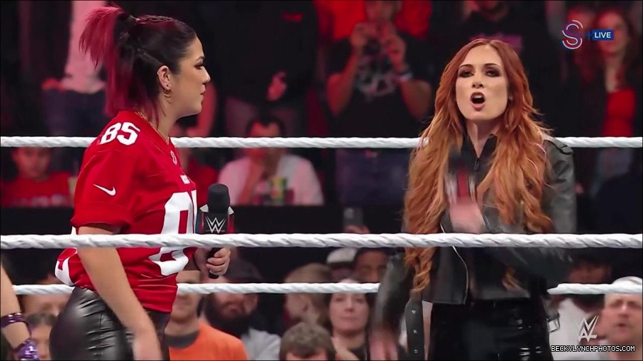 WWE_Monday_Night_RAW_2023_01_16_720p_HDTV_x264-Star_mp4_002873766.jpg
