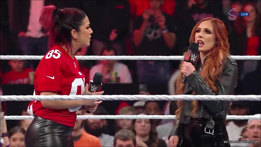 WWE_Monday_Night_RAW_2023_01_16_720p_HDTV_x264-Star_mp4_002874566.jpg