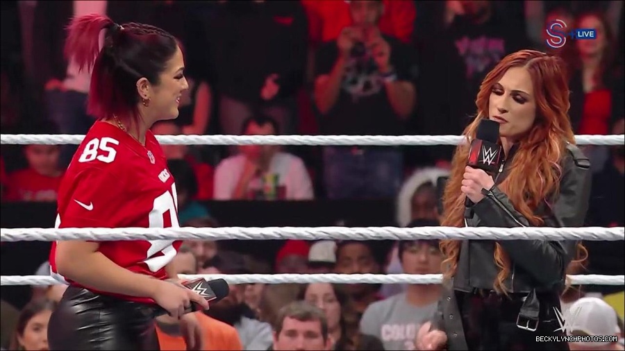 WWE_Monday_Night_RAW_2023_01_16_720p_HDTV_x264-Star_mp4_002882966.jpg