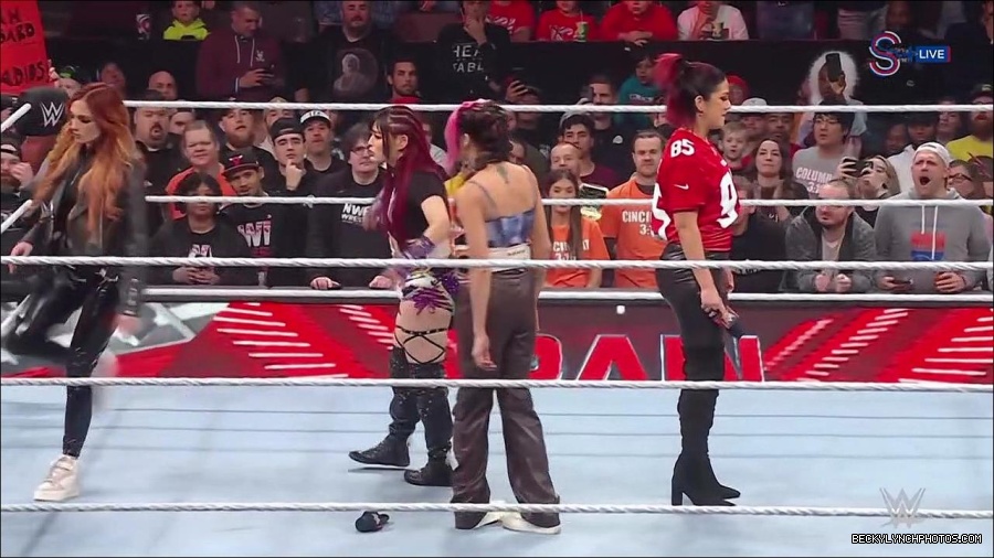 WWE_Monday_Night_RAW_2023_01_16_720p_HDTV_x264-Star_mp4_002916566.jpg