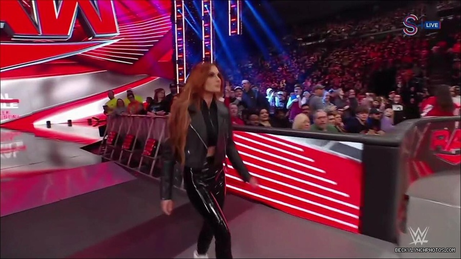 WWE_Monday_Night_RAW_2023_01_16_720p_HDTV_x264-Star_mp4_002920966.jpg