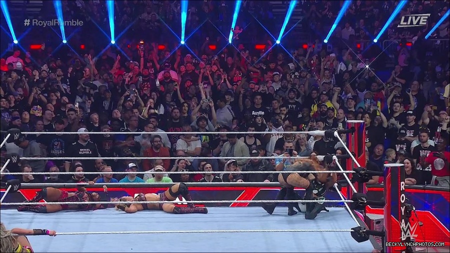 WWE_Royal_Rumble_2023_720p_WEB_h264-HEEL_mp4_009547216.jpg