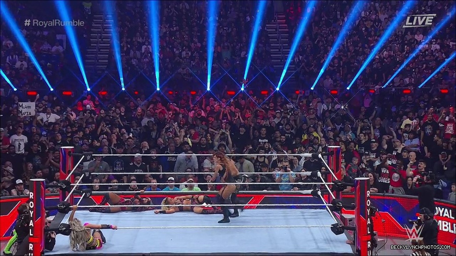 WWE_Royal_Rumble_2023_720p_WEB_h264-HEEL_mp4_009549216.jpg
