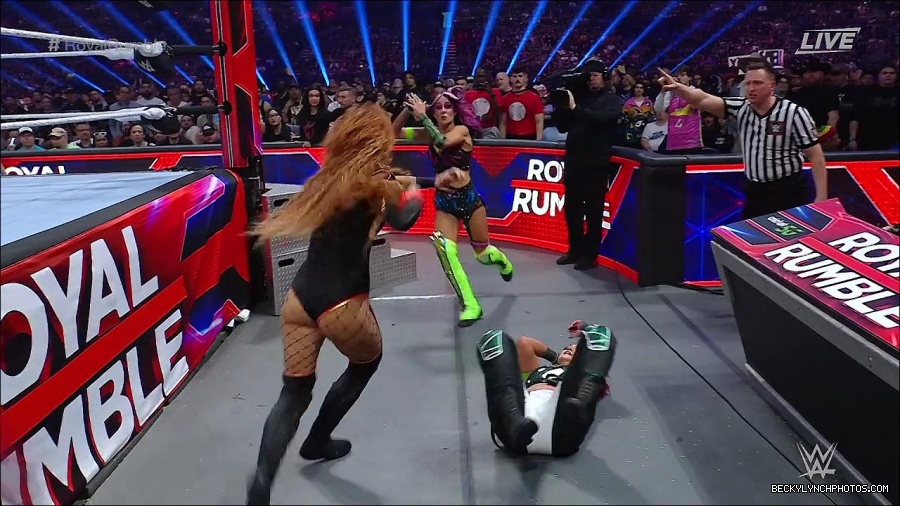 WWE_Royal_Rumble_2023_720p_WEB_h264-HEEL_mp4_009560416.jpg