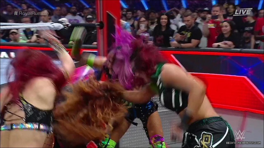 WWE_Royal_Rumble_2023_720p_WEB_h264-HEEL_mp4_009566816.jpg