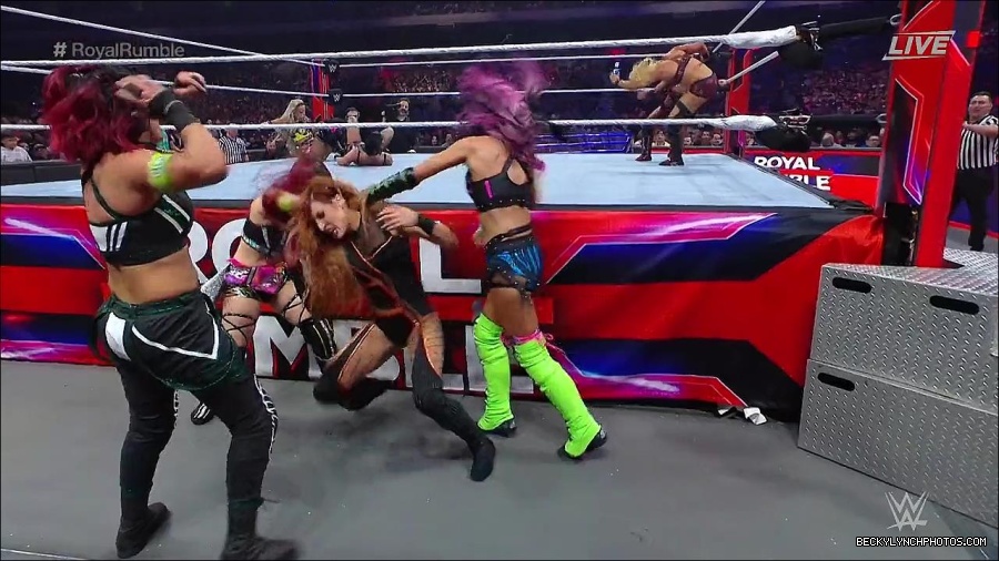 WWE_Royal_Rumble_2023_720p_WEB_h264-HEEL_mp4_009567616.jpg