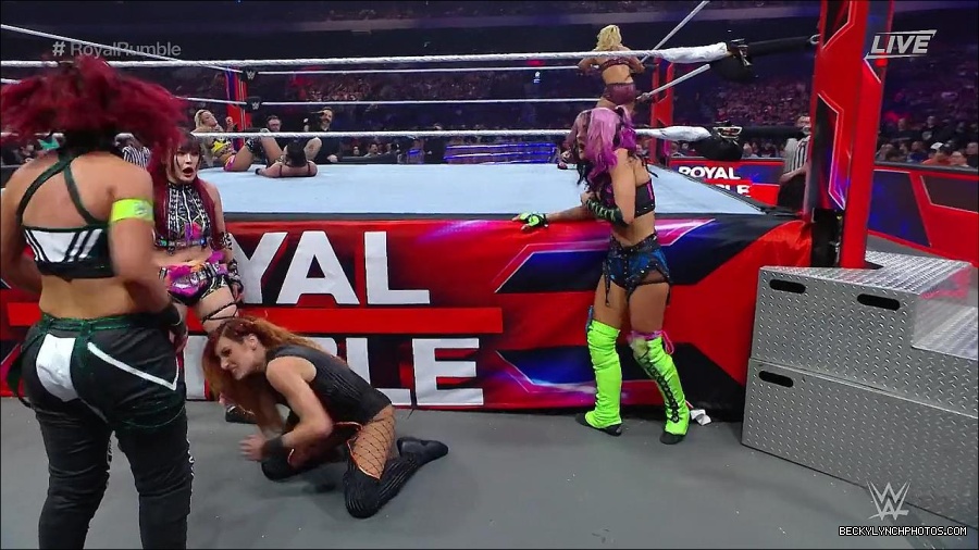 WWE_Royal_Rumble_2023_720p_WEB_h264-HEEL_mp4_009568816.jpg
