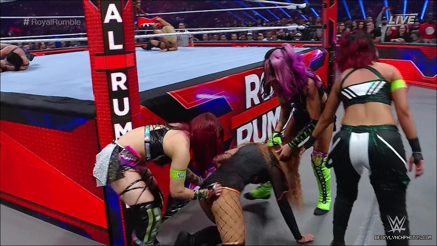 WWE_Royal_Rumble_2023_720p_WEB_h264-HEEL_mp4_009581216.jpg