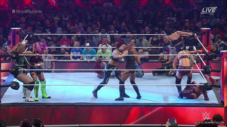 WWE_Royal_Rumble_2023_720p_WEB_h264-HEEL_mp4_010119550.jpg