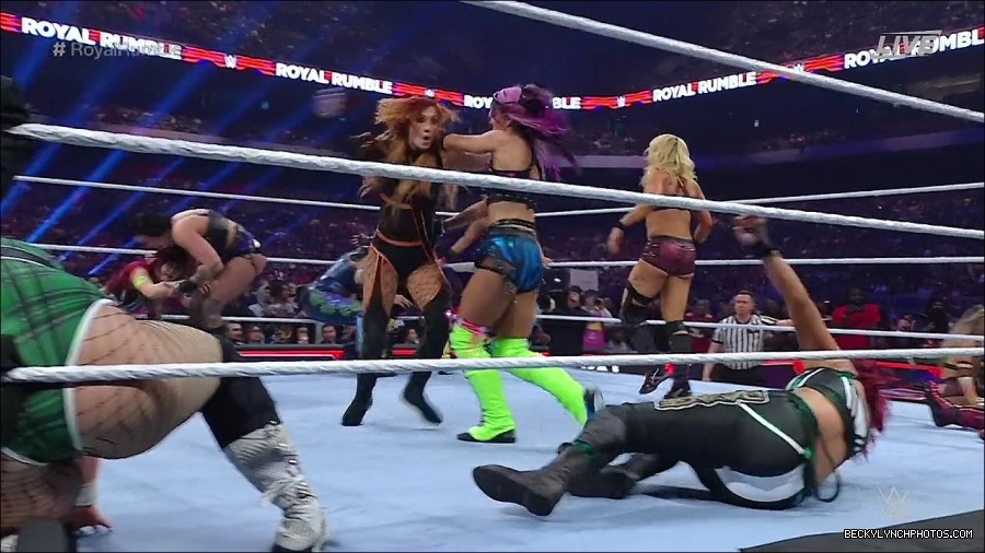 WWE_Royal_Rumble_2023_720p_WEB_h264-HEEL_mp4_010159150.jpg