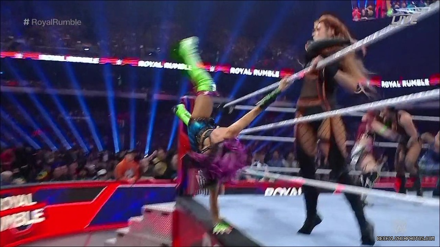 WWE_Royal_Rumble_2023_720p_WEB_h264-HEEL_mp4_010161150.jpg