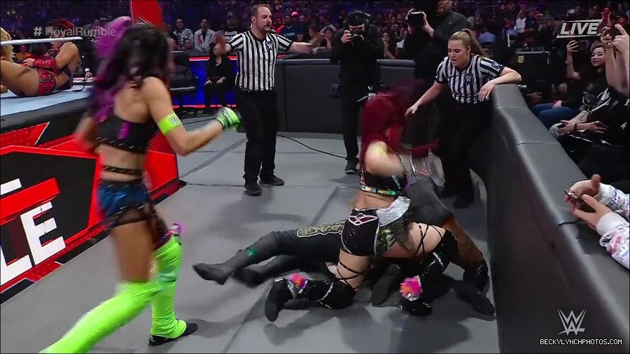WWE_Royal_Rumble_2023_720p_WEB_h264-HEEL_mp4_010190750.jpg
