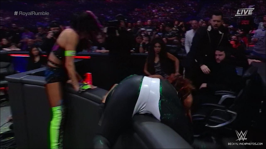 WWE_Royal_Rumble_2023_720p_WEB_h264-HEEL_mp4_010207150.jpg