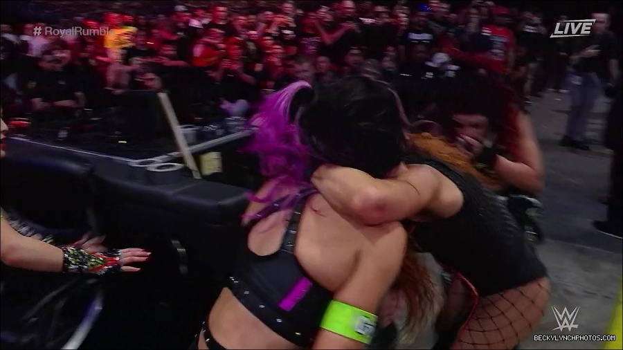 WWE_Royal_Rumble_2023_720p_WEB_h264-HEEL_mp4_010212350.jpg
