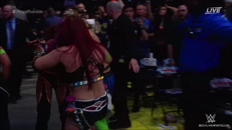 WWE_Royal_Rumble_2023_720p_WEB_h264-HEEL_mp4_010214750.jpg