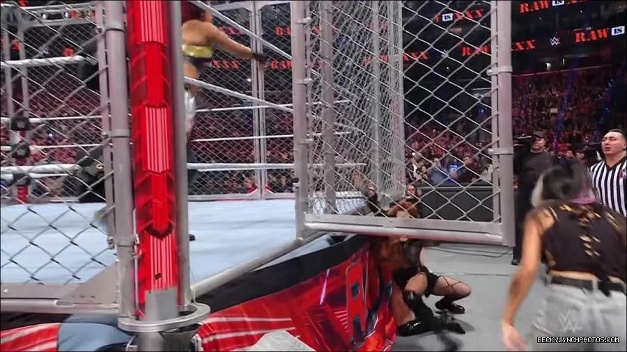 WWE_Monday_Night_RAW_2023_01_23_720p_HDTV_x264-Star_mp4_003940266.jpg