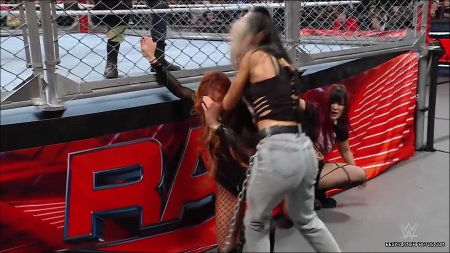 WWE_Monday_Night_RAW_2023_01_23_720p_HDTV_x264-Star_mp4_003941466.jpg