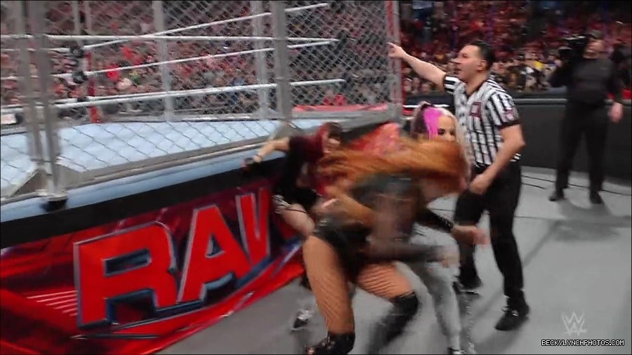WWE_Monday_Night_RAW_2023_01_23_720p_HDTV_x264-Star_mp4_003942666.jpg