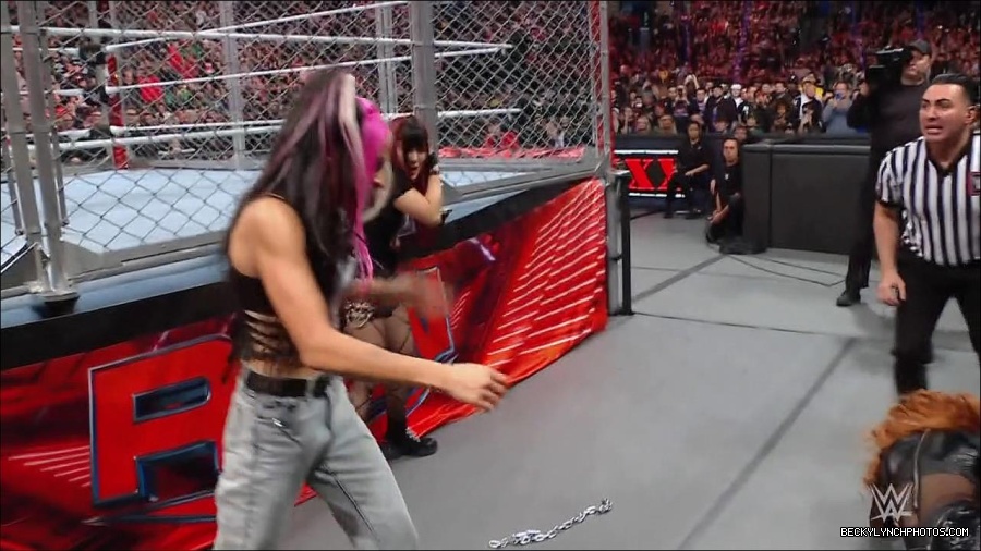 WWE_Monday_Night_RAW_2023_01_23_720p_HDTV_x264-Star_mp4_003944666.jpg