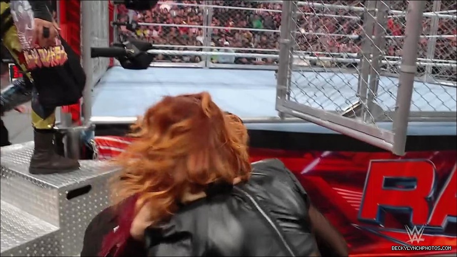 WWE_Monday_Night_RAW_2023_01_23_720p_HDTV_x264-Star_mp4_003965066.jpg
