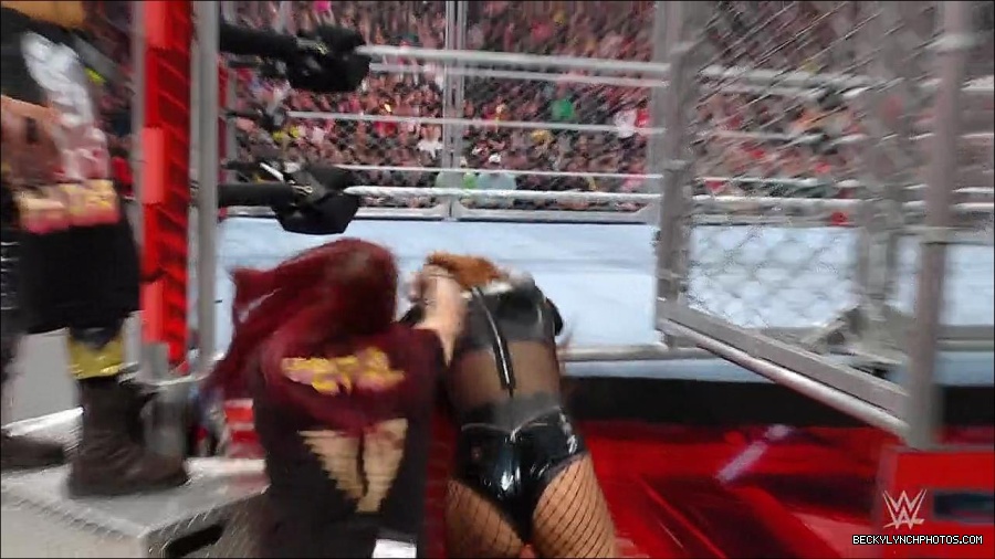 WWE_Monday_Night_RAW_2023_01_23_720p_HDTV_x264-Star_mp4_003965866.jpg