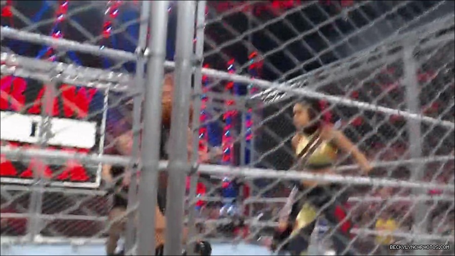 WWE_Monday_Night_RAW_2023_01_23_720p_HDTV_x264-Star_mp4_003975866.jpg