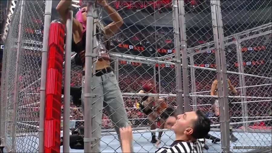 WWE_Monday_Night_RAW_2023_01_23_720p_HDTV_x264-Star_mp4_003978266.jpg