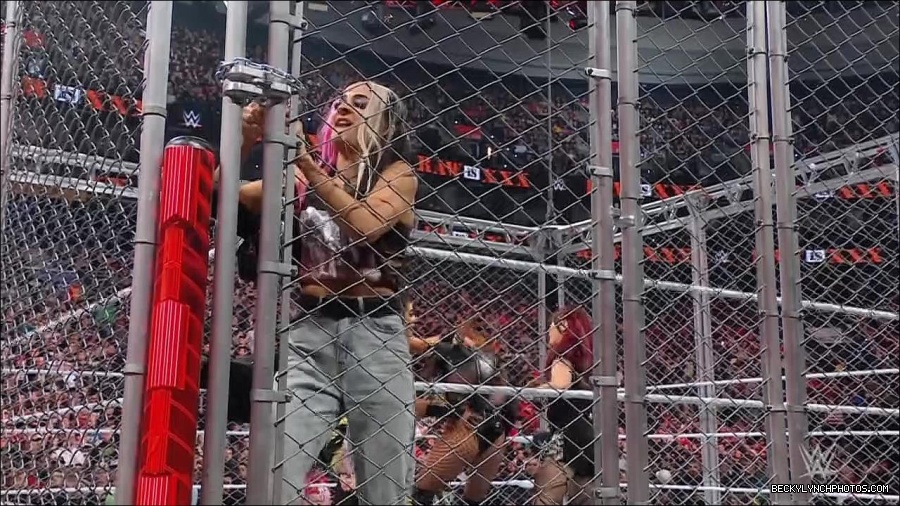 WWE_Monday_Night_RAW_2023_01_23_720p_HDTV_x264-Star_mp4_003984666.jpg