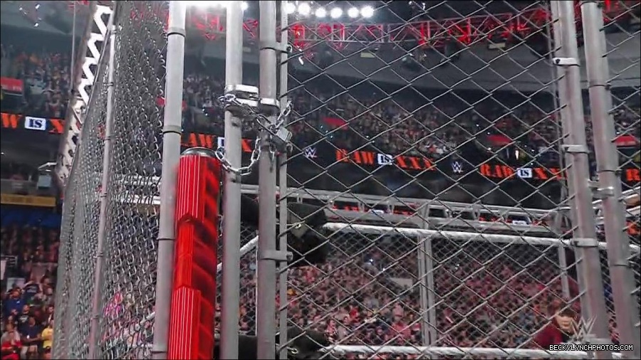 WWE_Monday_Night_RAW_2023_01_23_720p_HDTV_x264-Star_mp4_003991066.jpg