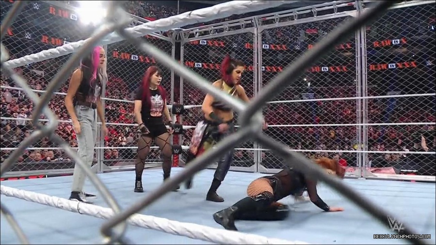 WWE_Monday_Night_RAW_2023_01_23_720p_HDTV_x264-Star_mp4_004002266.jpg