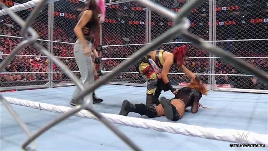 WWE_Monday_Night_RAW_2023_01_23_720p_HDTV_x264-Star_mp4_004003866.jpg