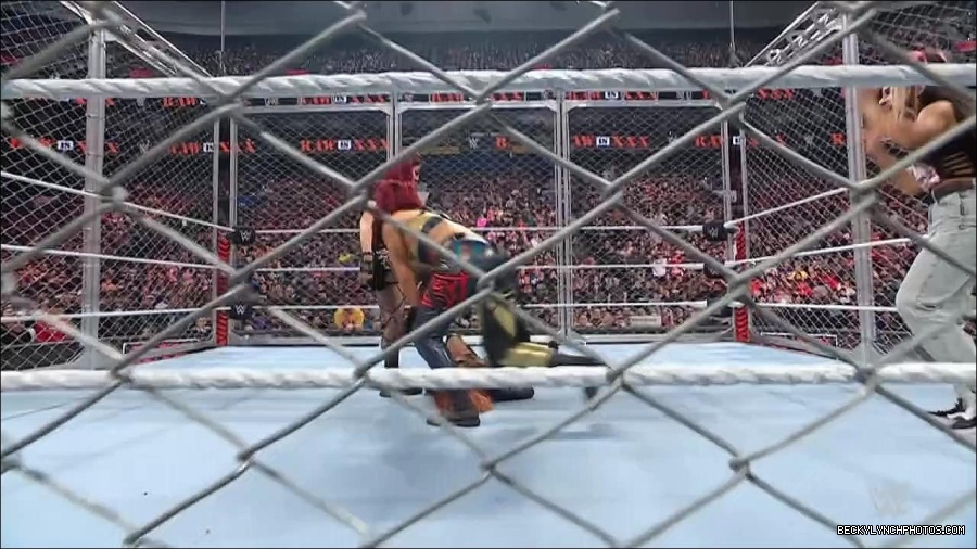 WWE_Monday_Night_RAW_2023_01_23_720p_HDTV_x264-Star_mp4_004011866.jpg