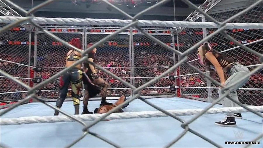 WWE_Monday_Night_RAW_2023_01_23_720p_HDTV_x264-Star_mp4_004012666.jpg