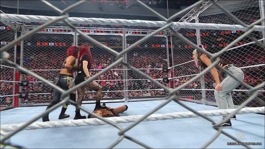 WWE_Monday_Night_RAW_2023_01_23_720p_HDTV_x264-Star_mp4_004013066.jpg