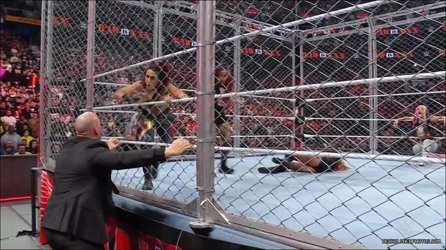 WWE_Monday_Night_RAW_2023_01_23_720p_HDTV_x264-Star_mp4_004022266.jpg
